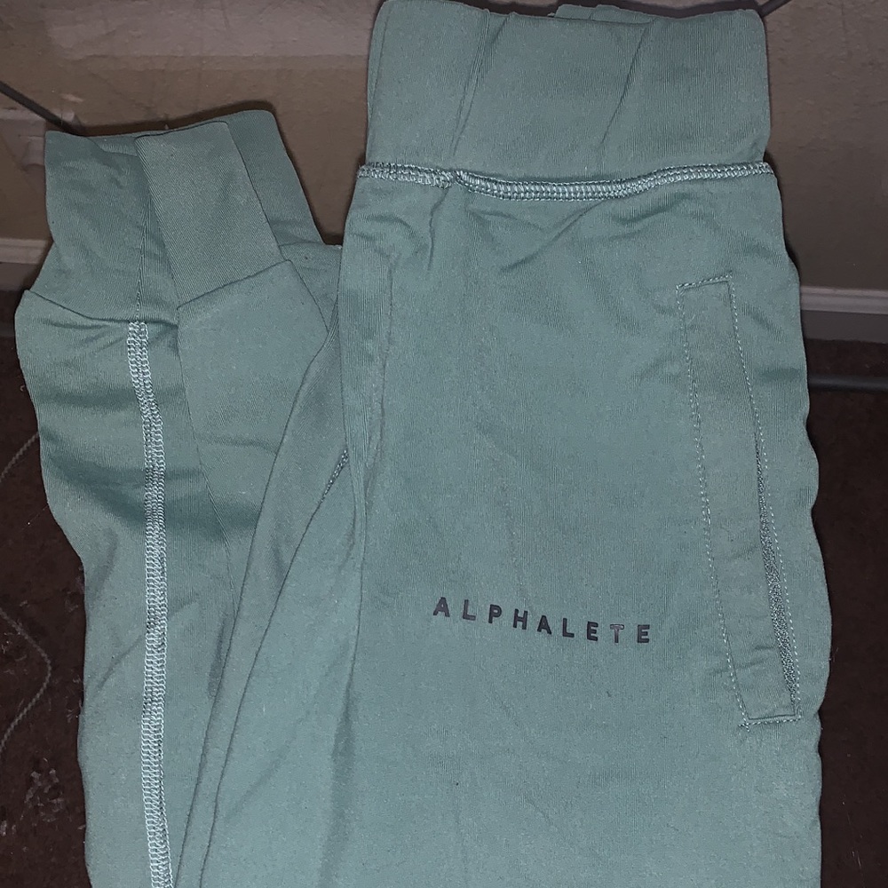 Alphalete joggers